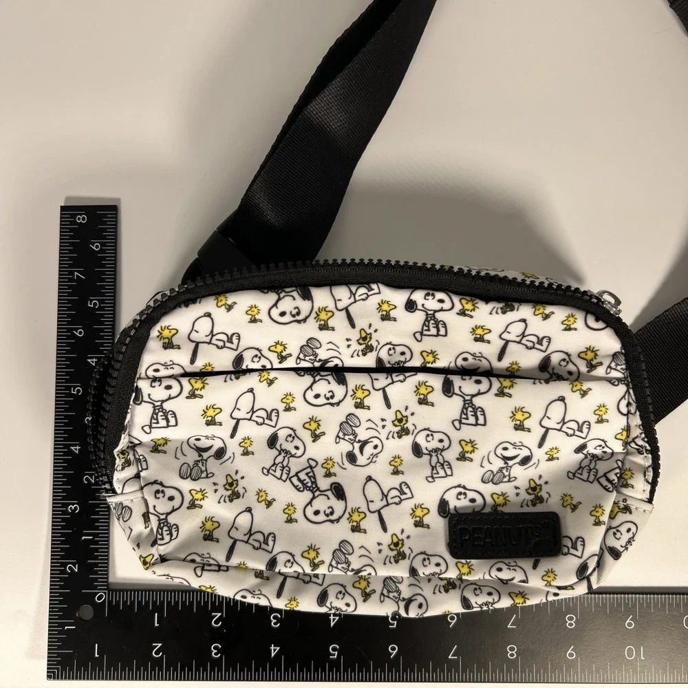 Peanuts Snoopy and Woodstock Fanny Pack Belt Bag Belly Bag Adjustable Bioworld